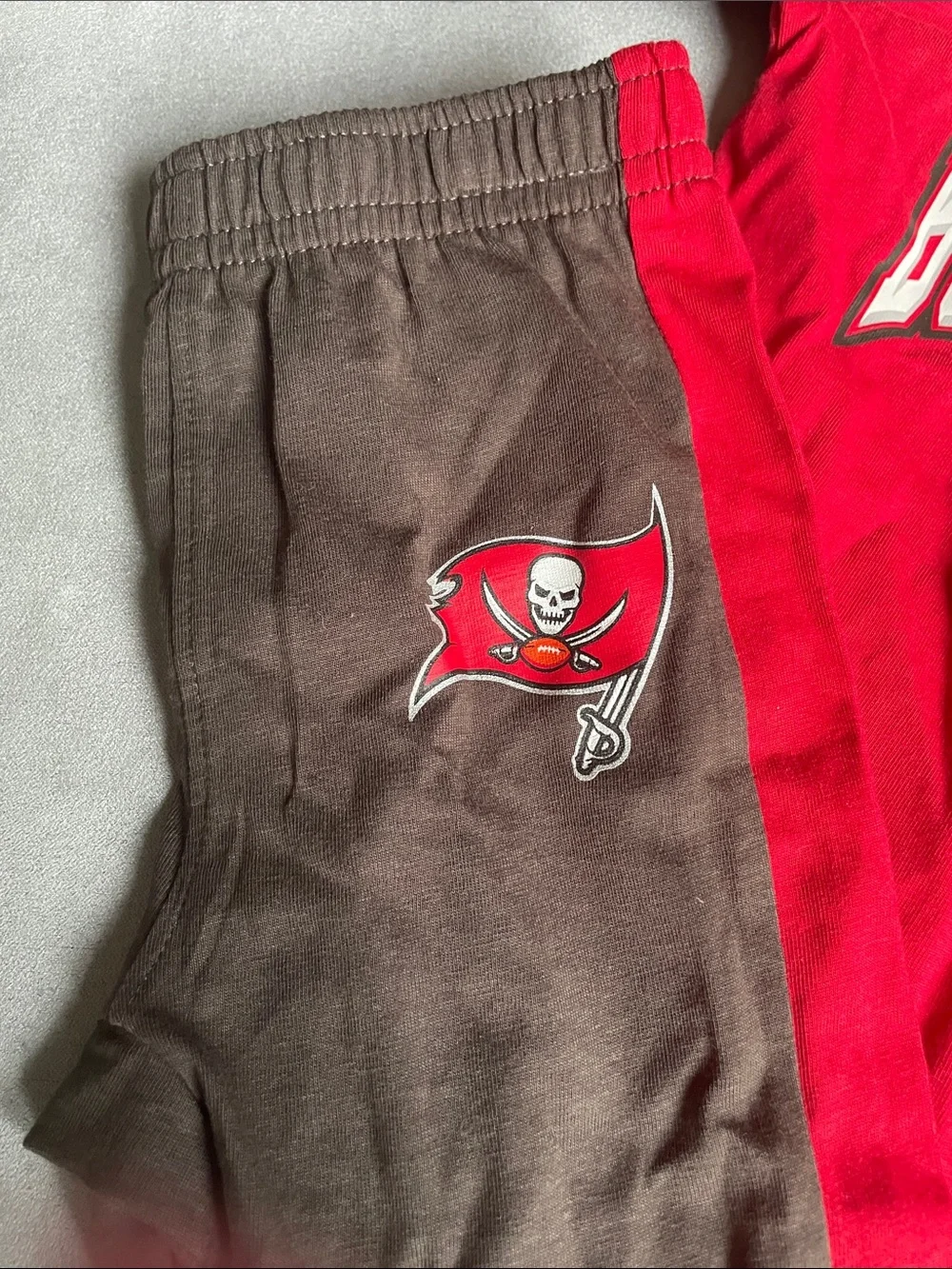 NFL Buccaneers Red and Brown infant Matching Set